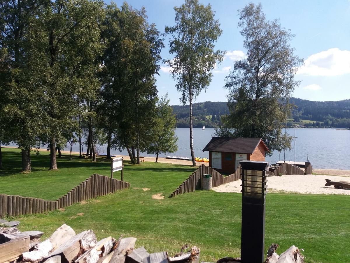 Vila Kubik Lipno Lipno nad Vltavou Buitenkant foto